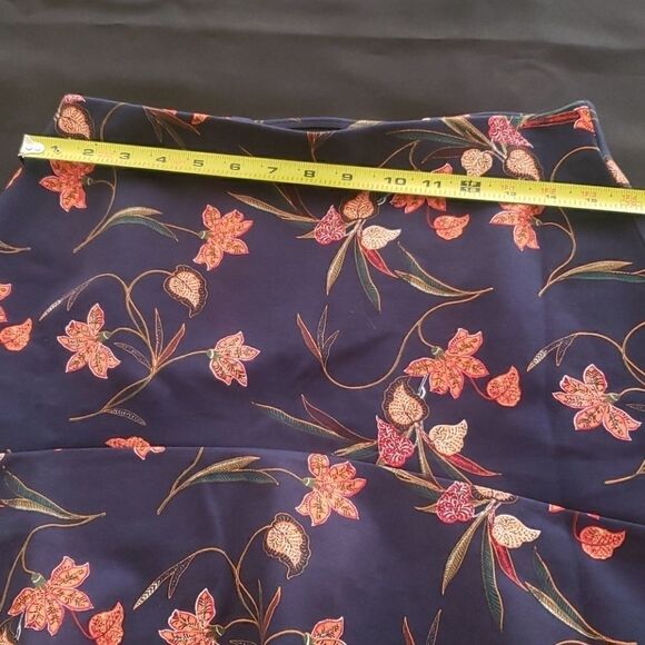 LOFT A-Line Knee Length Mini Skirt - Picture 7 of 9